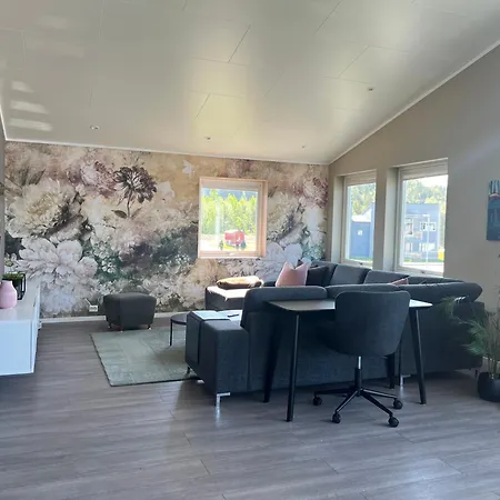 Moderne I Naerheten Av Flott Naturomrade * Alta