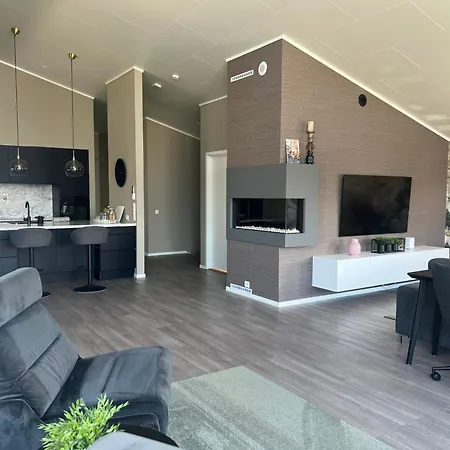 Moderne I Naerheten Av Flott Naturomrade Villa *