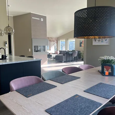 Villa Moderne I Naerheten Av Flott Naturomrade