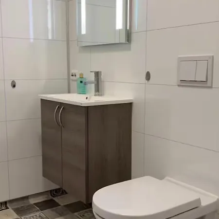 Villa Moderne I Naerheten Av Flott Naturomrade
