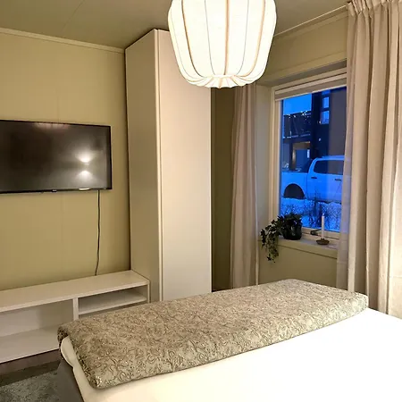 Moderne I Naerheten Av Flott Naturomrade *